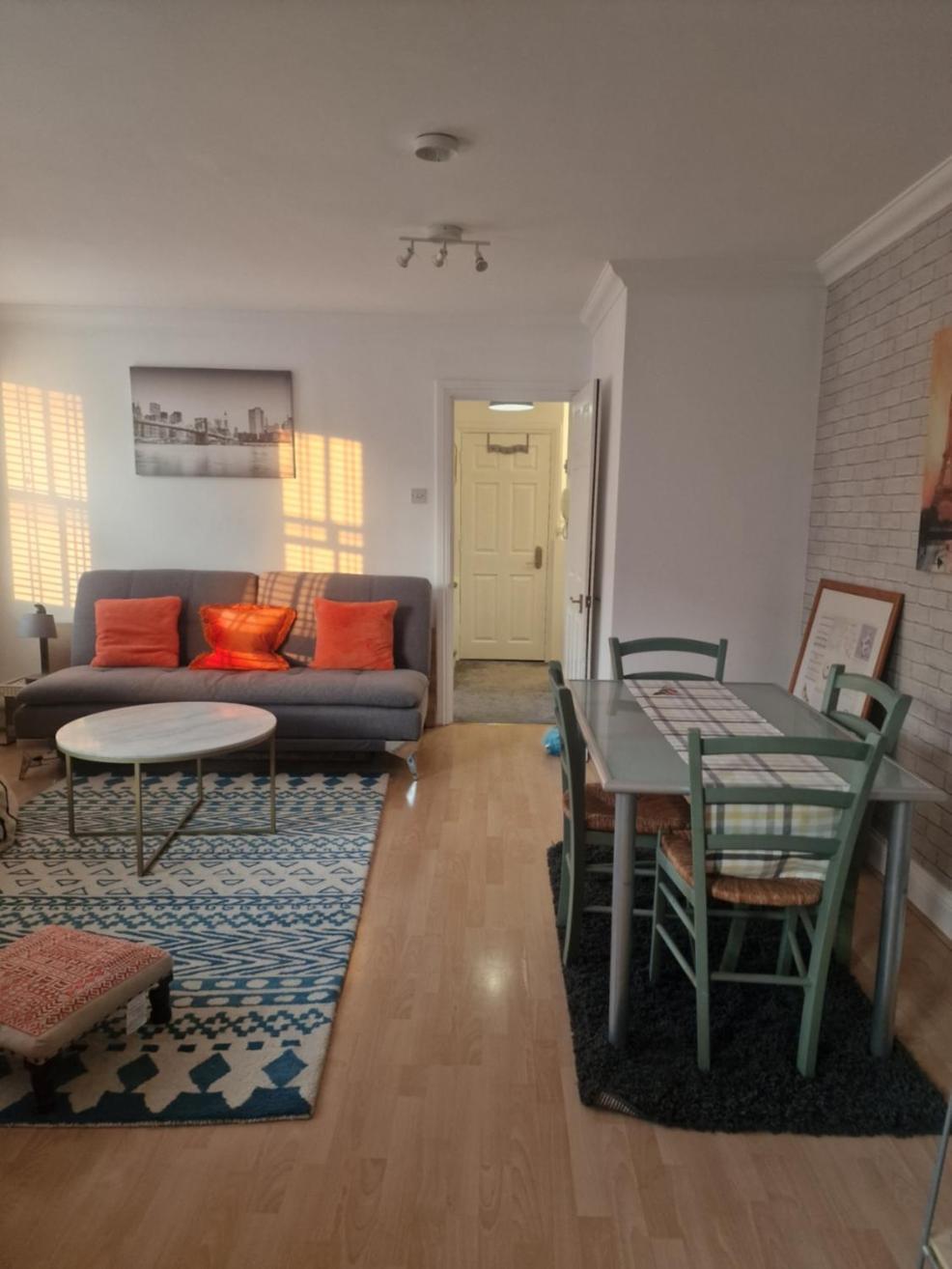Brondesbury Arms Apartment London Exterior photo